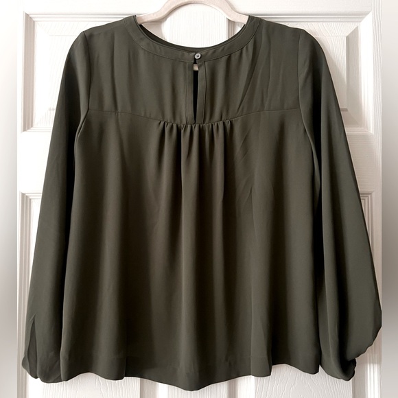 Loft Blouse - Olive - Picture 2 of 3